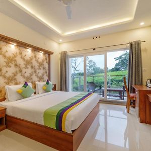 Treebo Windsong Resort Munnar, Tea Plantation View